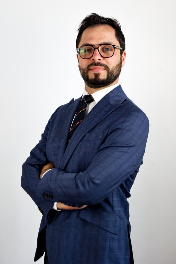 Camille ROBIQUET, Avocat spécialisé en droit public à Arras